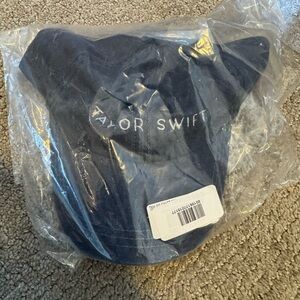 Taylor swift 1989 hat. Never used.